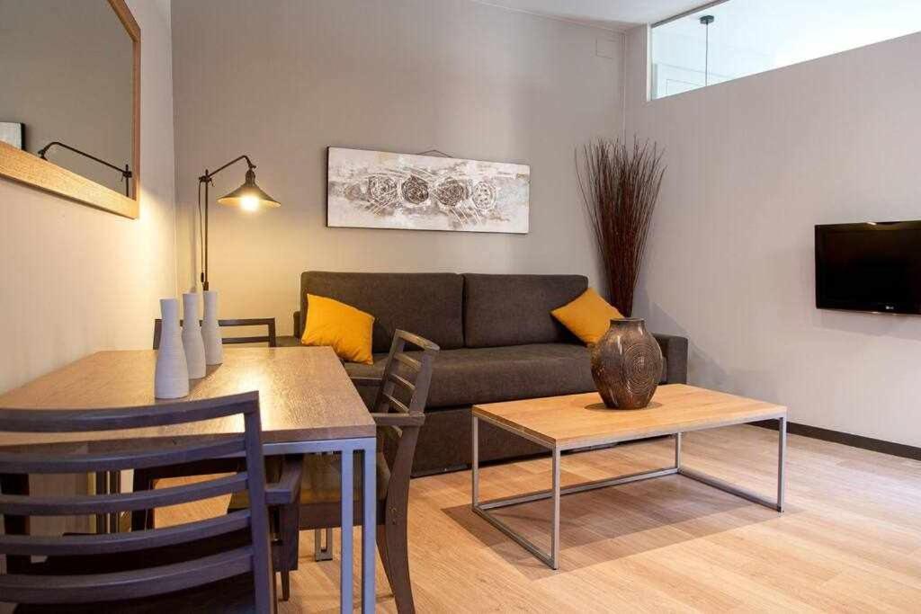 Inspired By Enjoyapartments Barcelona Room photo